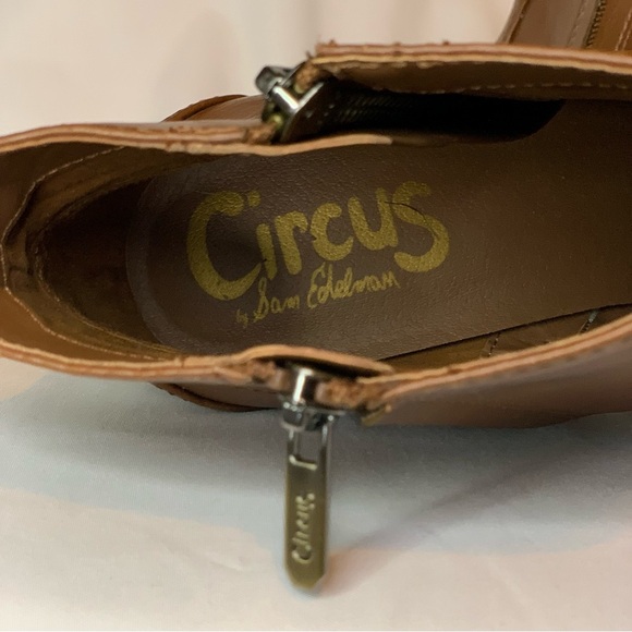 2 for $48 Women’s Sam Edelman Brown Ankle Booties with Sleek Design - Picture 3 of 6